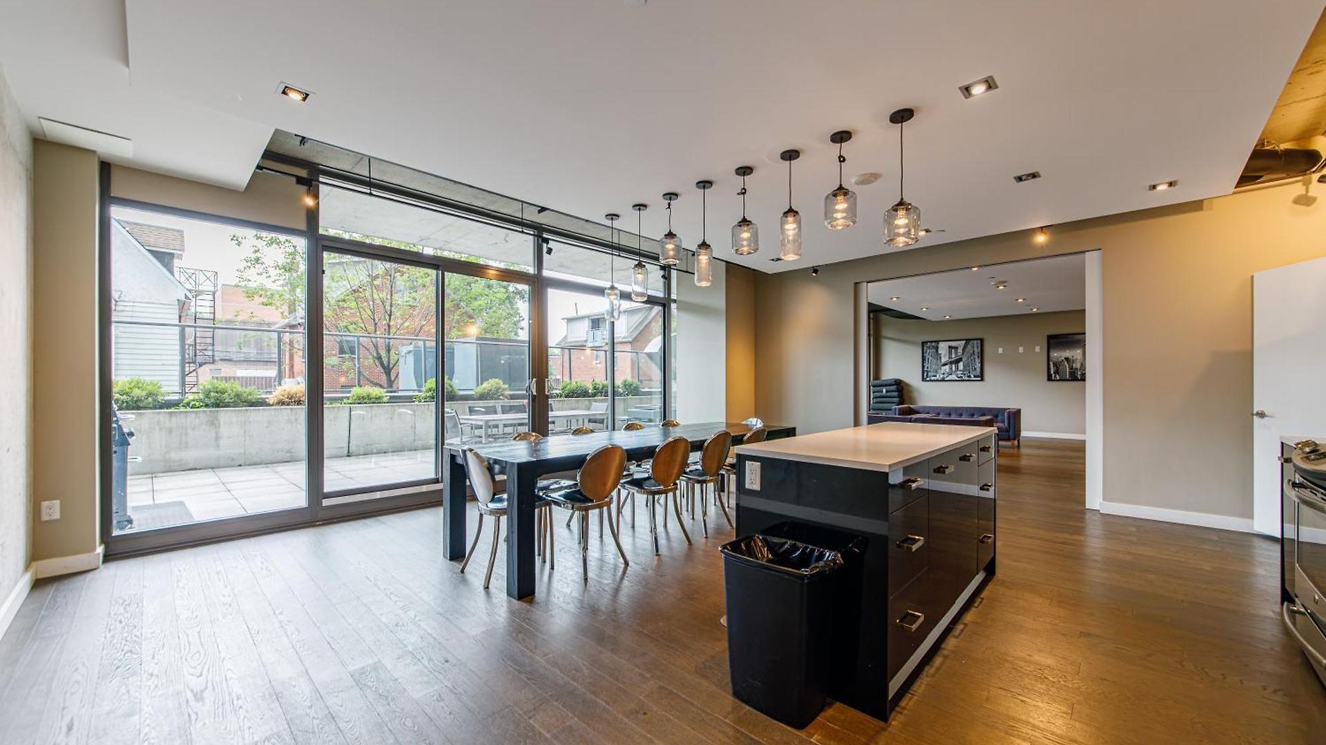 Apartment Furnished Short Term Sept 8 To Sept 30 Vancouver 2 Bedrooms 1 Bath Ottawa