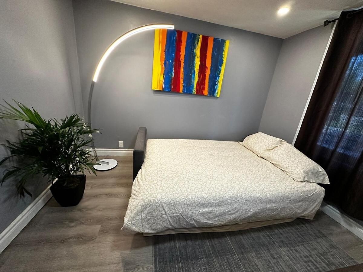 Apartment Ideal Monthly Entire Unit 2 Bd 1bh Free Parking Lowertown Ottawa
