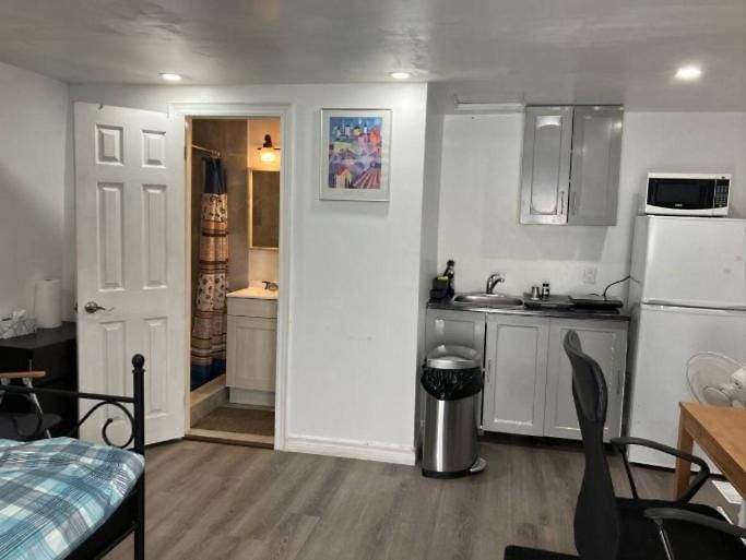 Ideal Monthly Entire Unit 2 Bd 1bh Free Parking Lowertown Apartment Ottawa