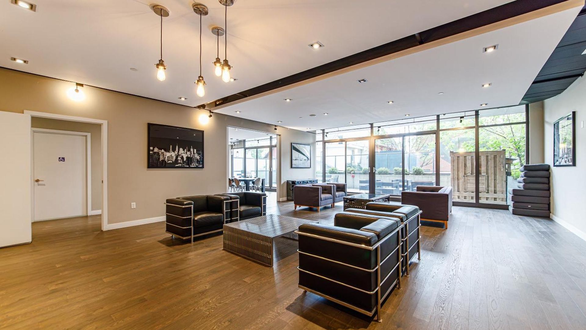 Furnished Short Term Sept 8 To Sept 30 Vancouver 2 Bedrooms 1 Bath Apartment Ottawa