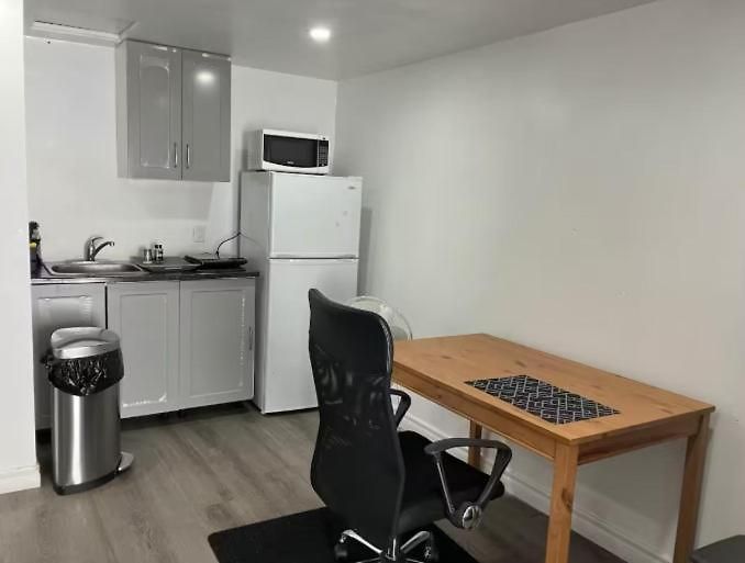 Ideal Monthly Entire Unit 2 Bd 1bh Free Parking Lowertown Apartment *