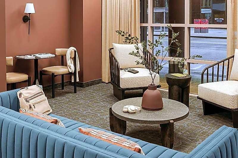 Hotel Capital Hill & 3*
