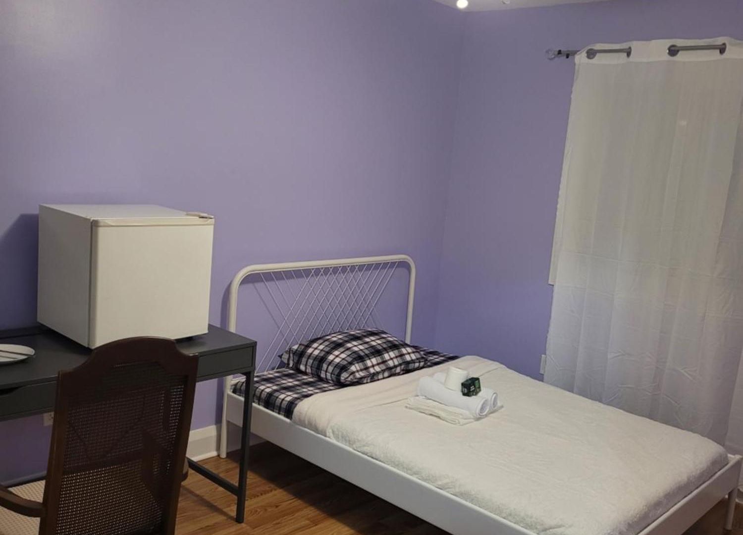 Prime Location & Cozy At The Heart Of Kanata, Homestay *