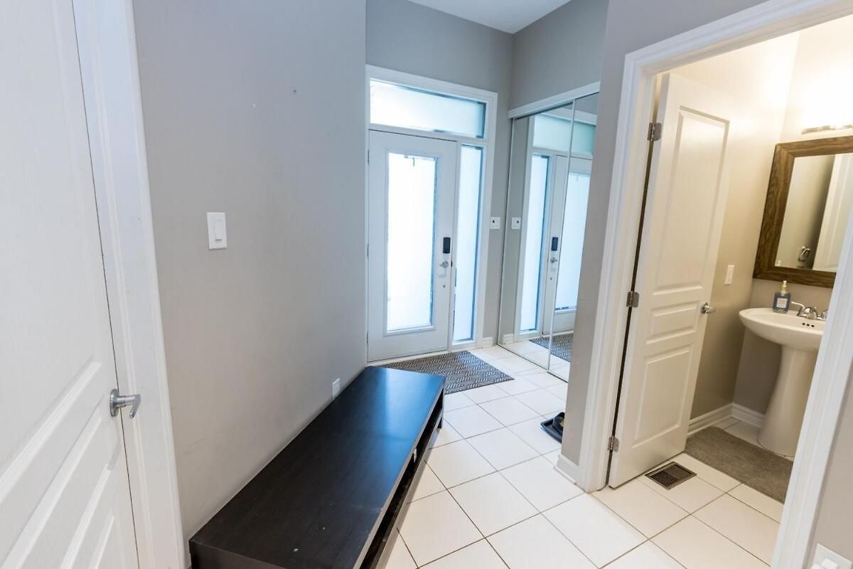 4br Family With Free Parking Apartment