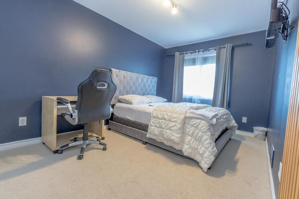 Apartment 4br Family With Free Parking Ottawa