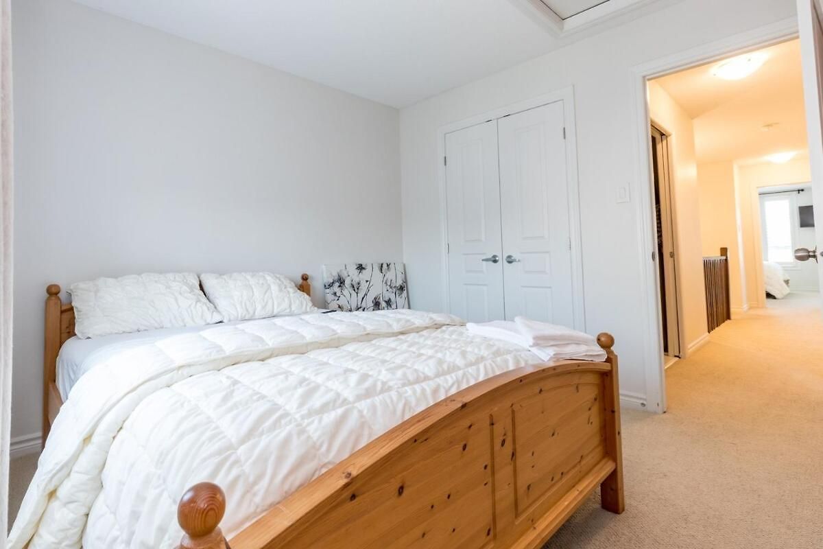 Apartment 4br Family With Free Parking Ottawa