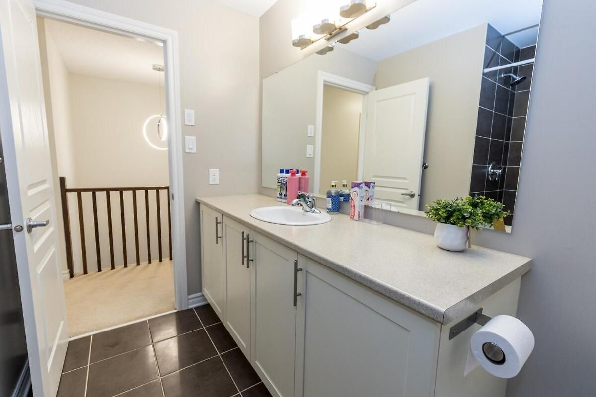 4br Family With Free Parking *