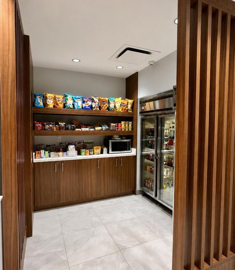 Express & West - Nepean By Ihg Hotel