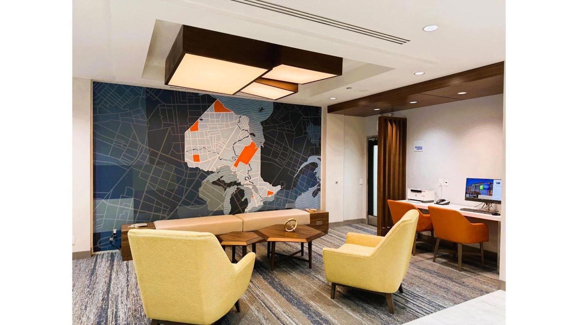 Express & West - Nepean By Ihg Hotel
