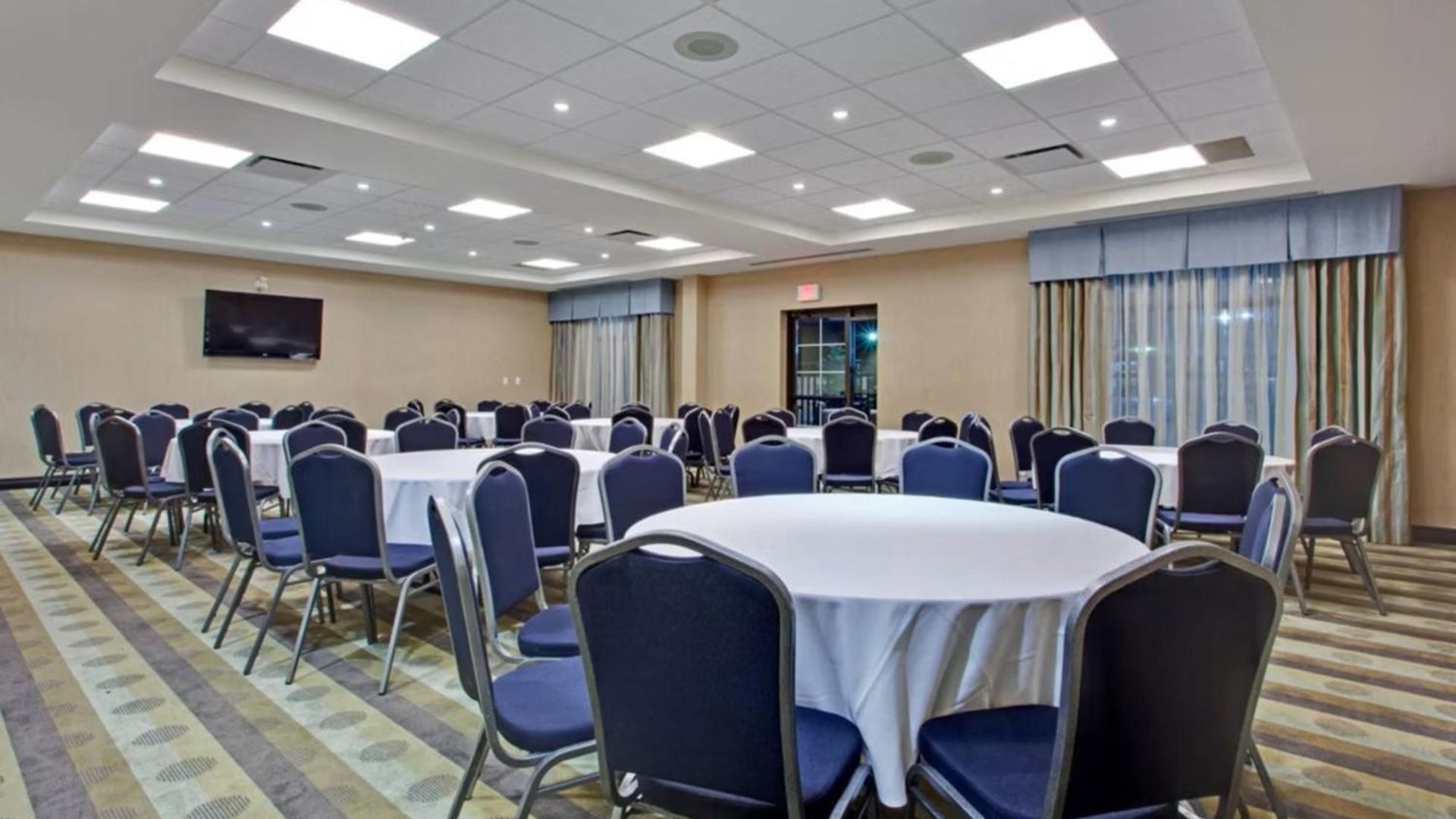 Express & West - Nepean By Ihg Hotel 2*