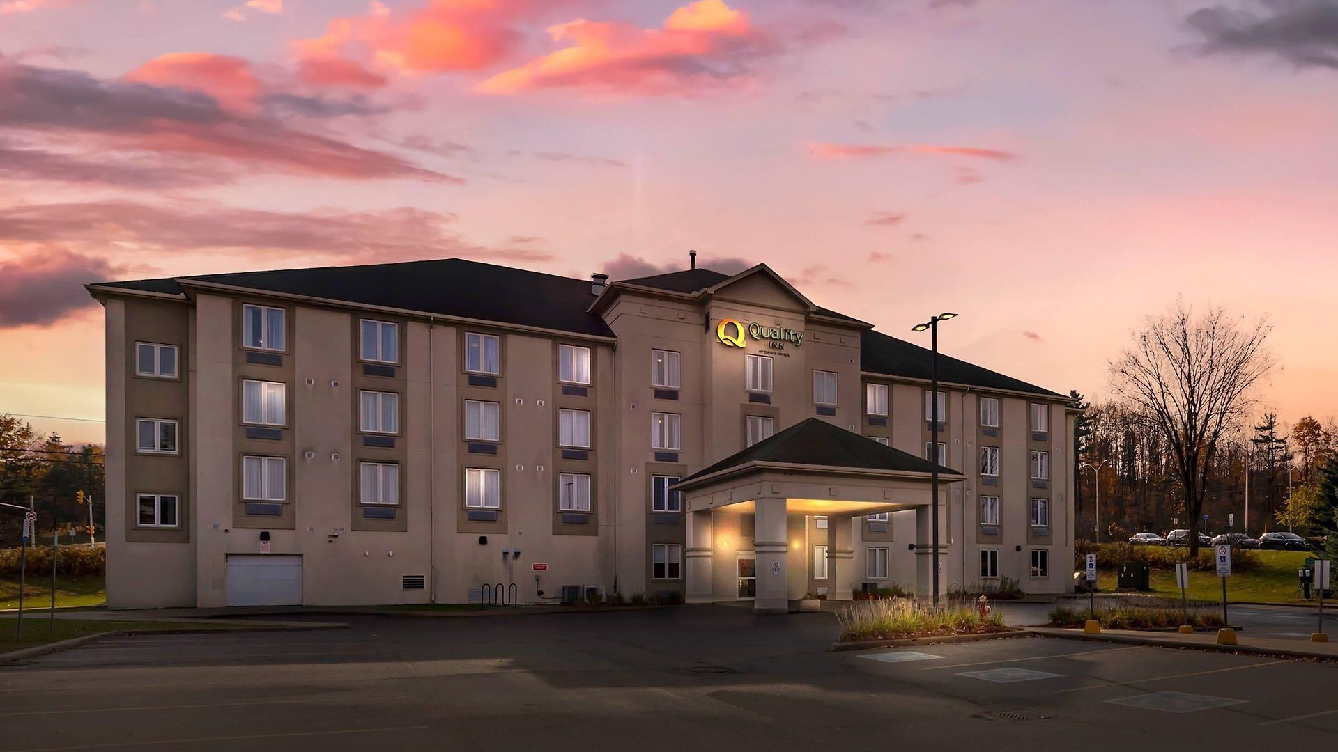 Inn Quality Orleans 3*