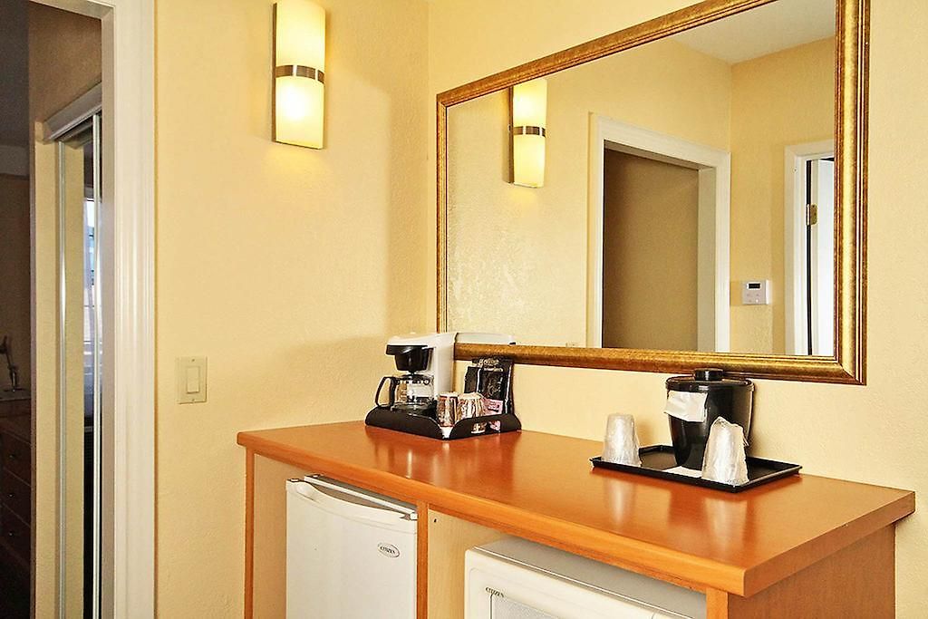 Fairfield & By Marriott Kanata 3*