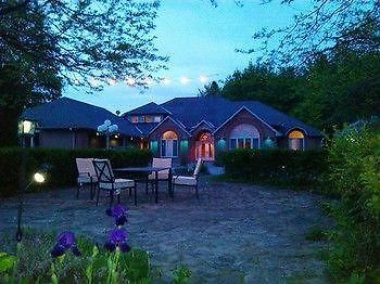 Country View Manor