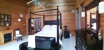 Country View Manor Ottawa