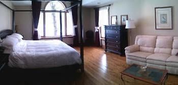 Country View Manor