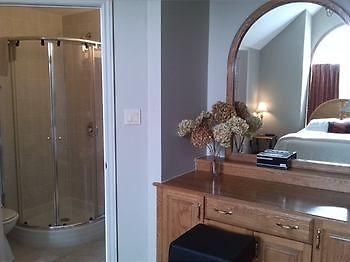 Country View Manor Ottawa