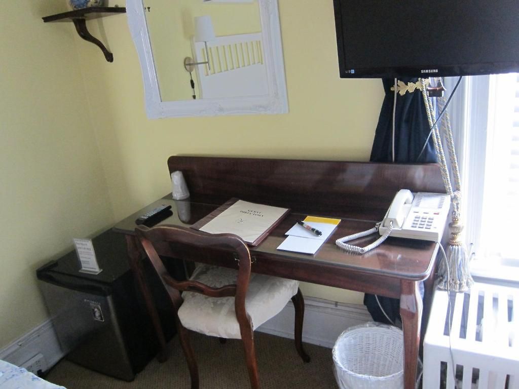 Mcgee's Bed & Breakfast 3*
