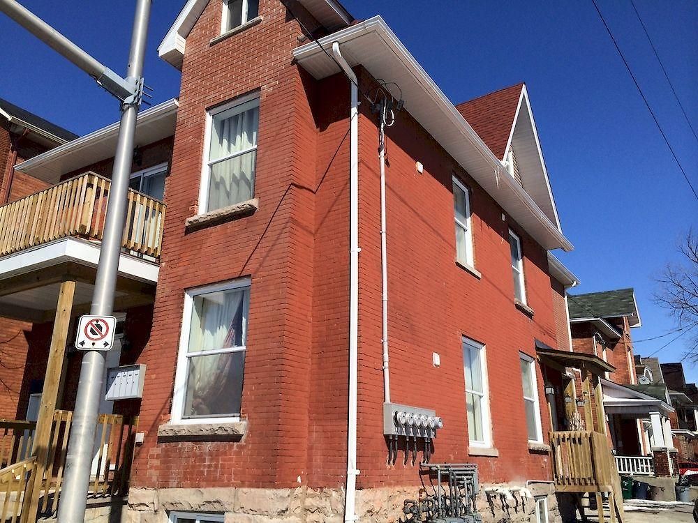 Bed & Breakfast A Voyageur's 3*