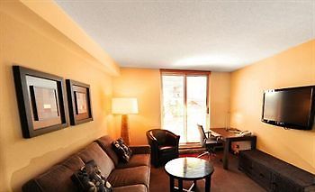 Hotel Bostonian Executive Suites