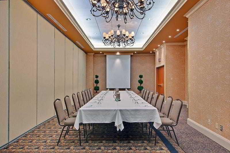 & Ottawa-downtown Hotel 3*