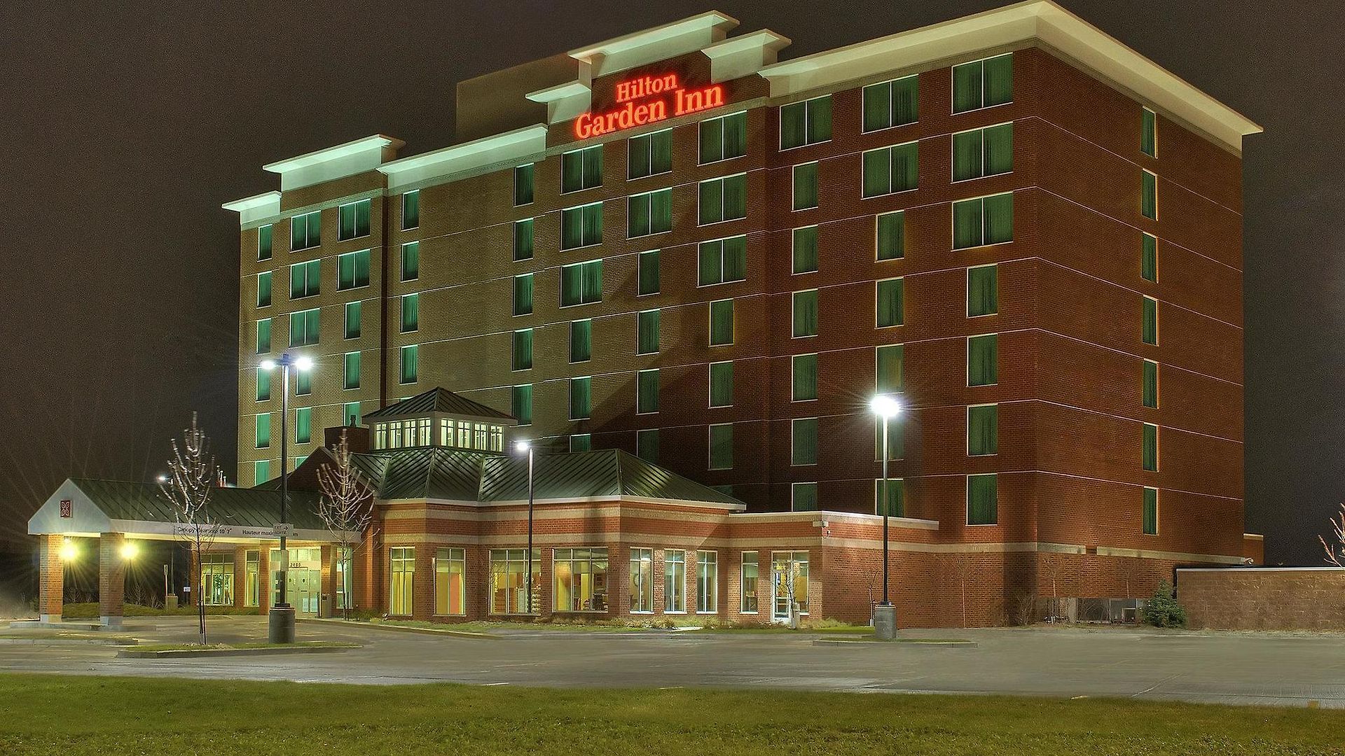 Hilton Garden Airport Ottawa
