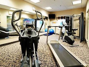 Hotel Express & Airport By Ihg Ottawa