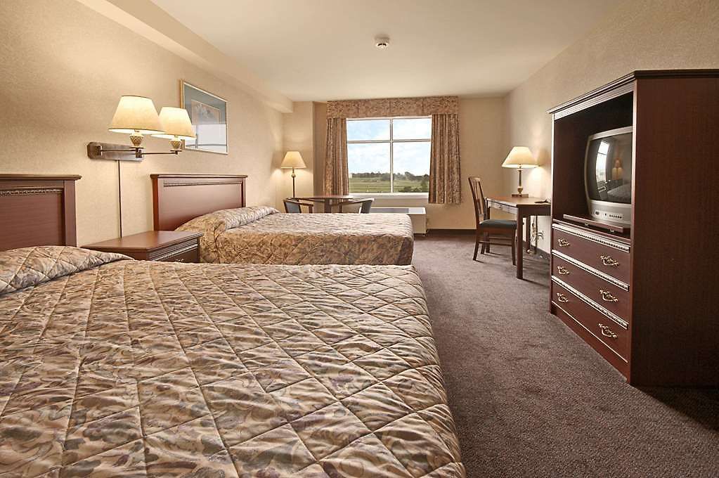 Days By Wyndham Airport