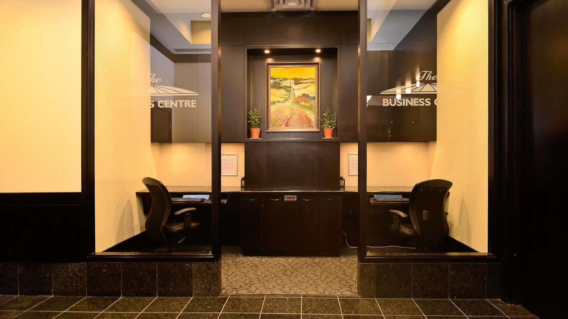 Hotel At Bay