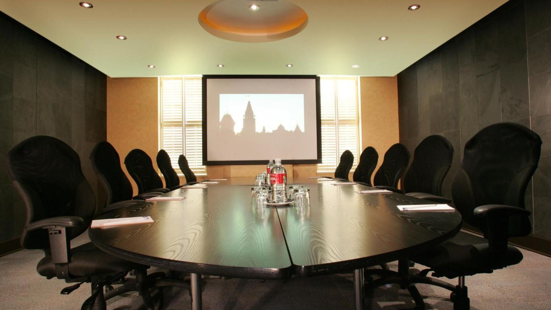 Doubletree By Hilton Downtown Hotel 4*