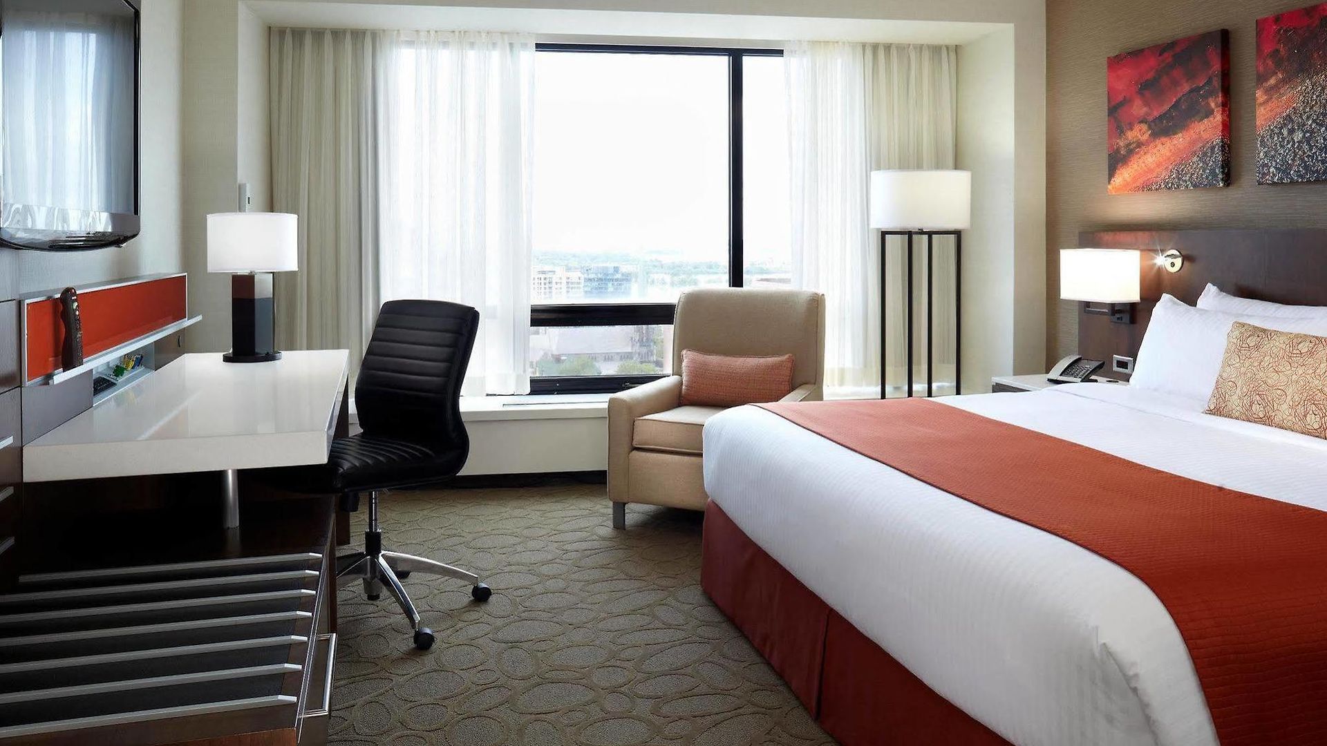 Hotel Delta By Marriott Centre