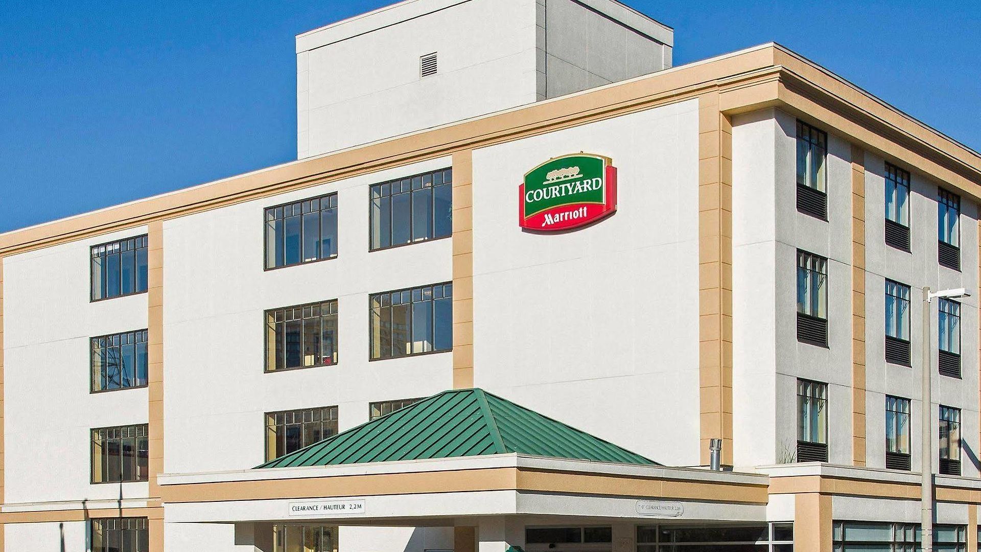 Courtyard By Marriott Downtown Ottawa