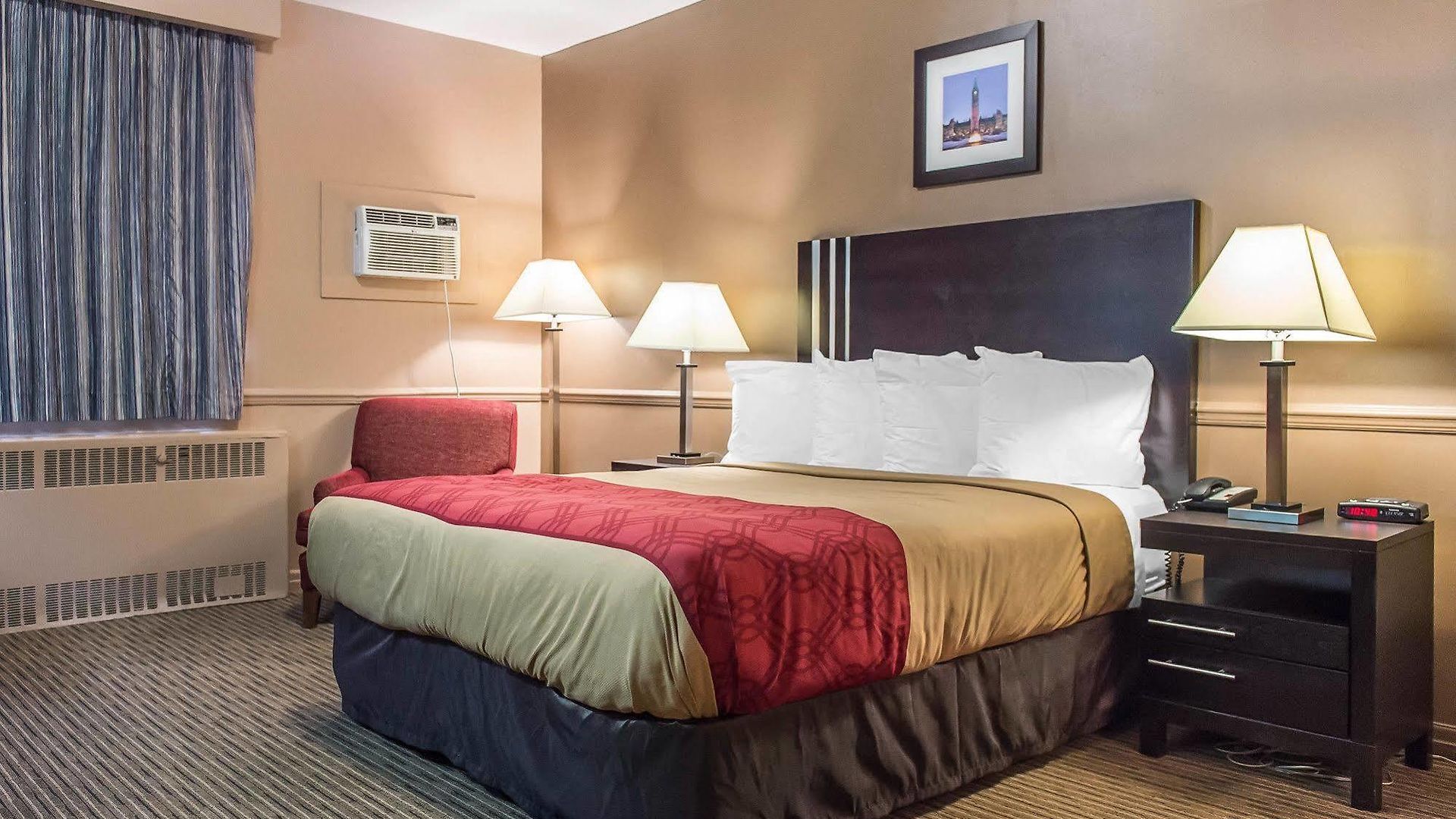 Econo Downtown Lodge *