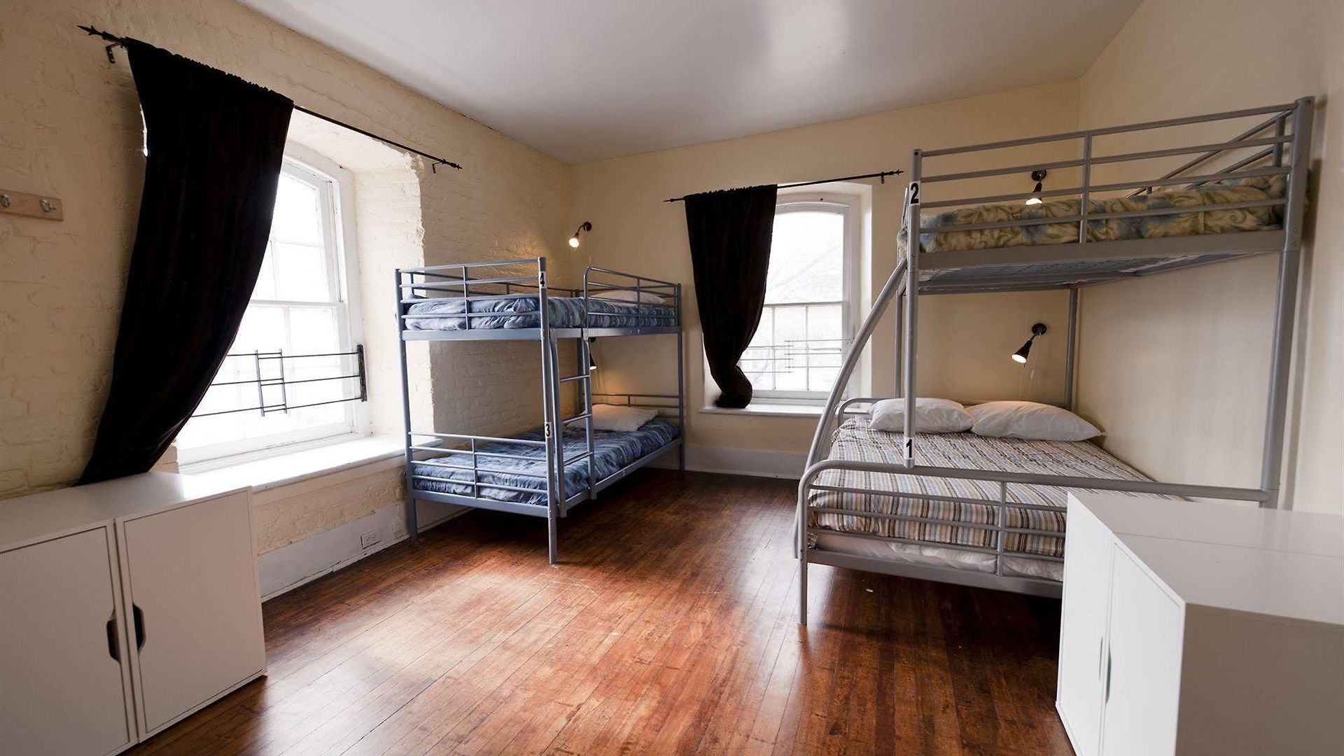 Hostel Saintlo Ottawa Jail Hostel Ottawa