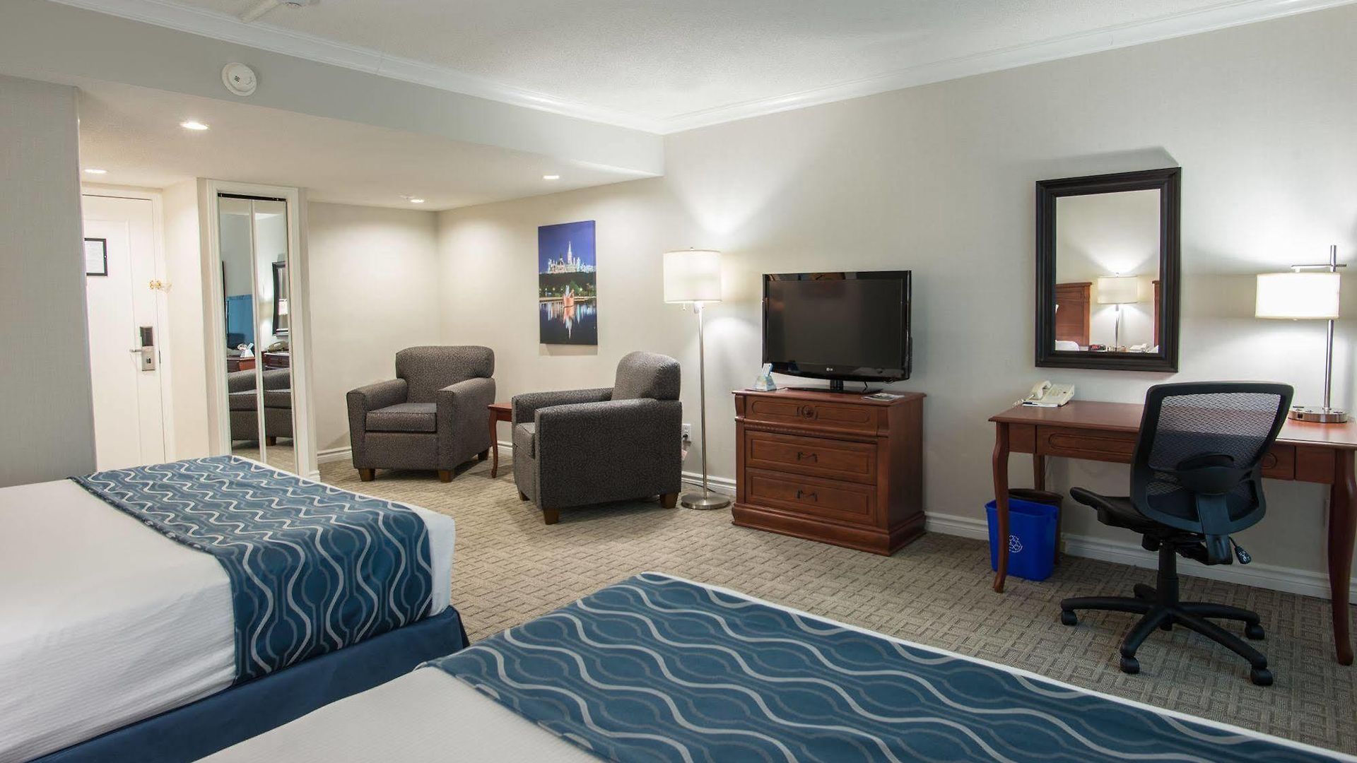 Hotel Capital Hill & 3*