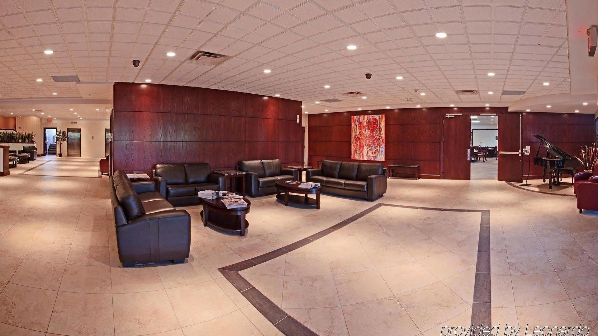 Embassy West 3*