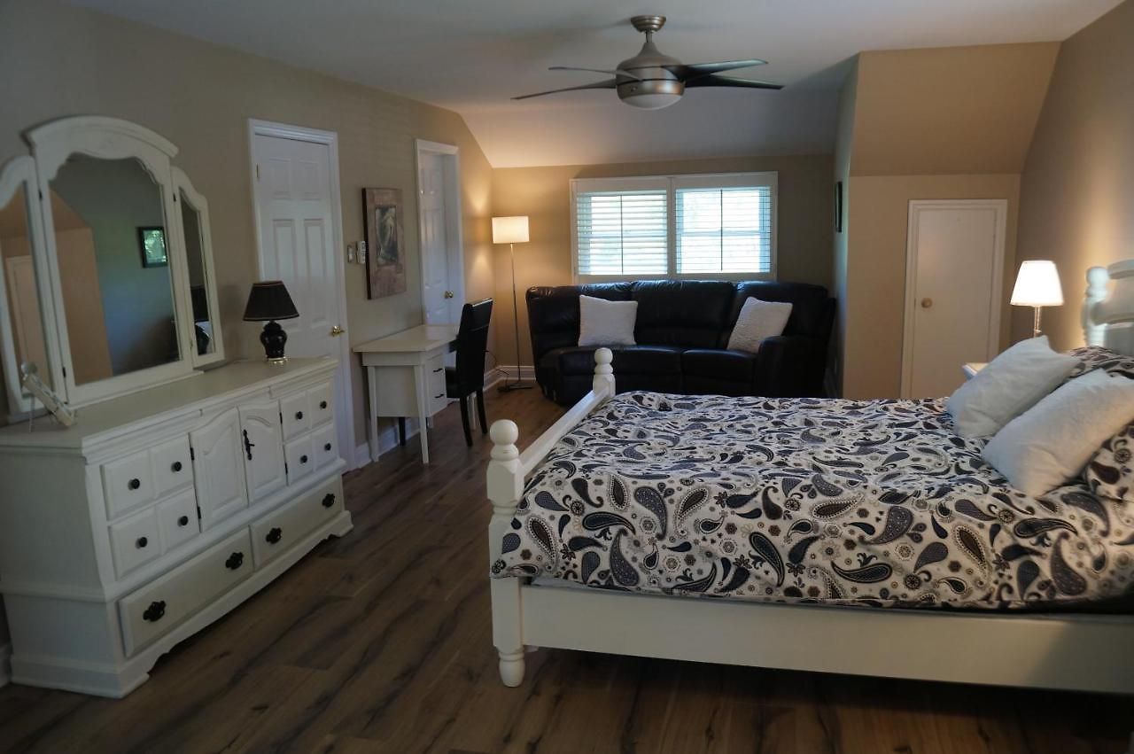 Bed & Breakfast East Eden Ottawa