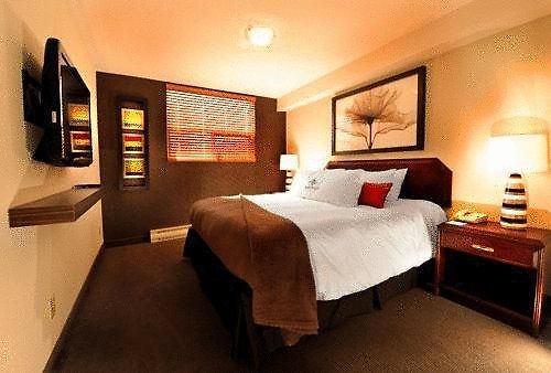 Bostonian Executive Suites 3*