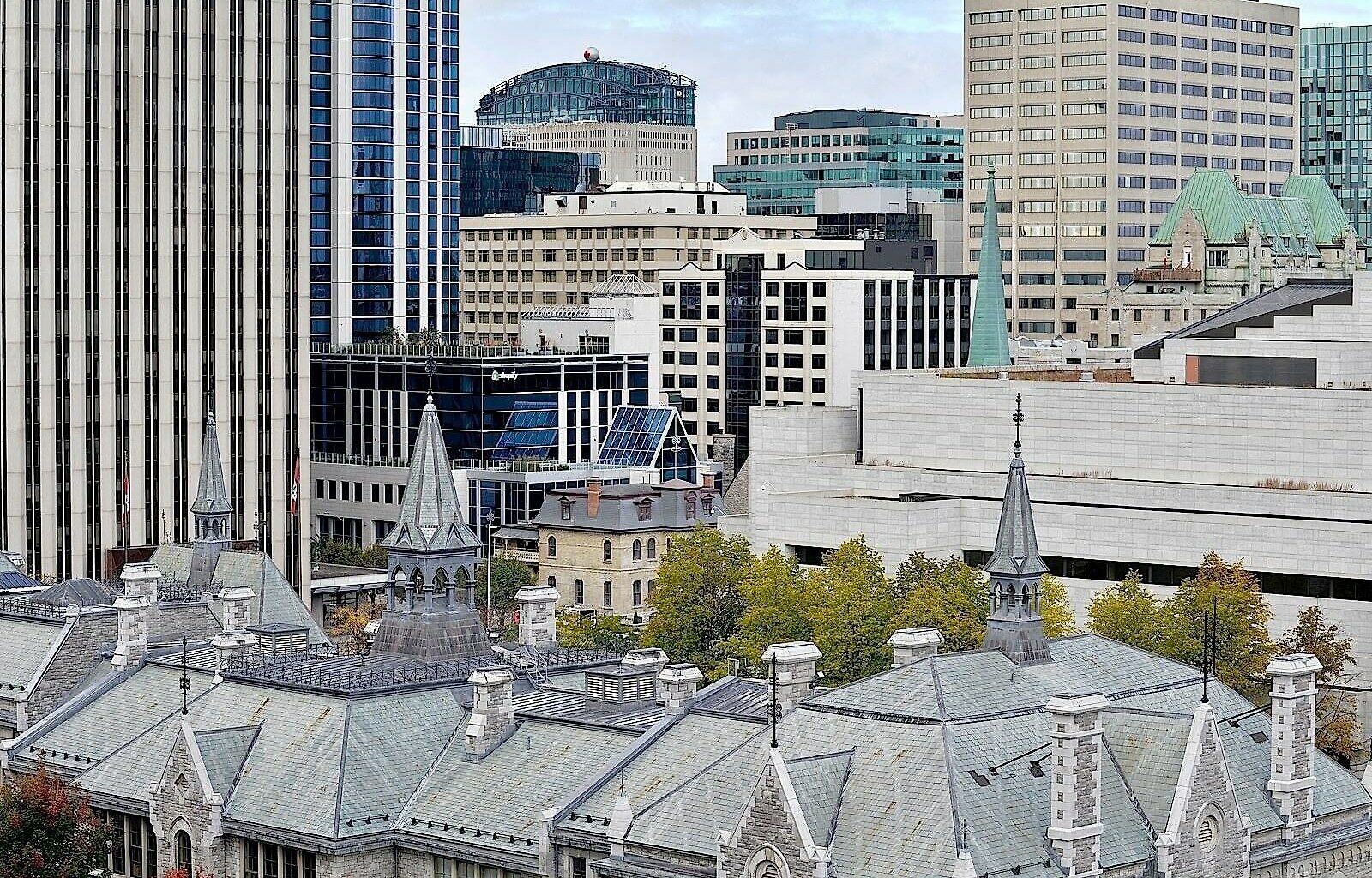 Hotel Embassy &