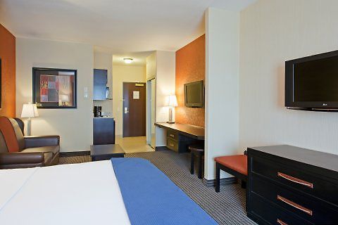 Express & West - Nepean By Ihg Hotel 2*