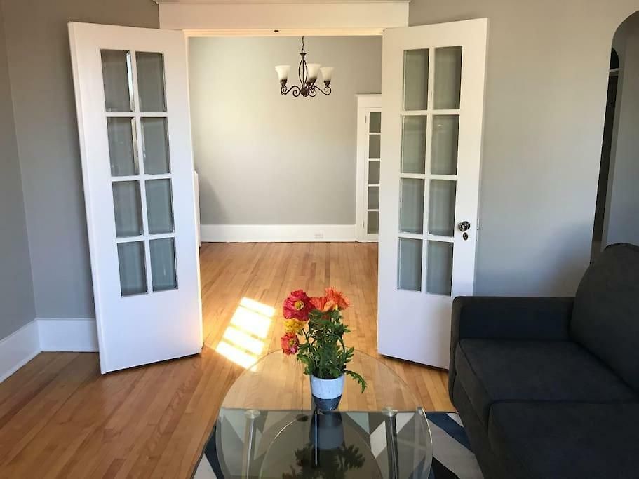 Apartment Bright Clean Private In The Heart Of Downtown! Parking Wi-fi Smart Tv Included Ottawa
