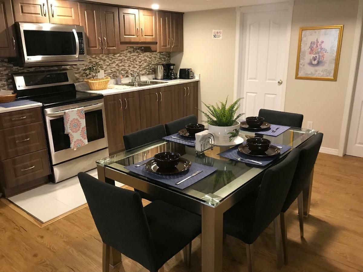 Self Check-in Spacious With Full Kitchen Ottawa