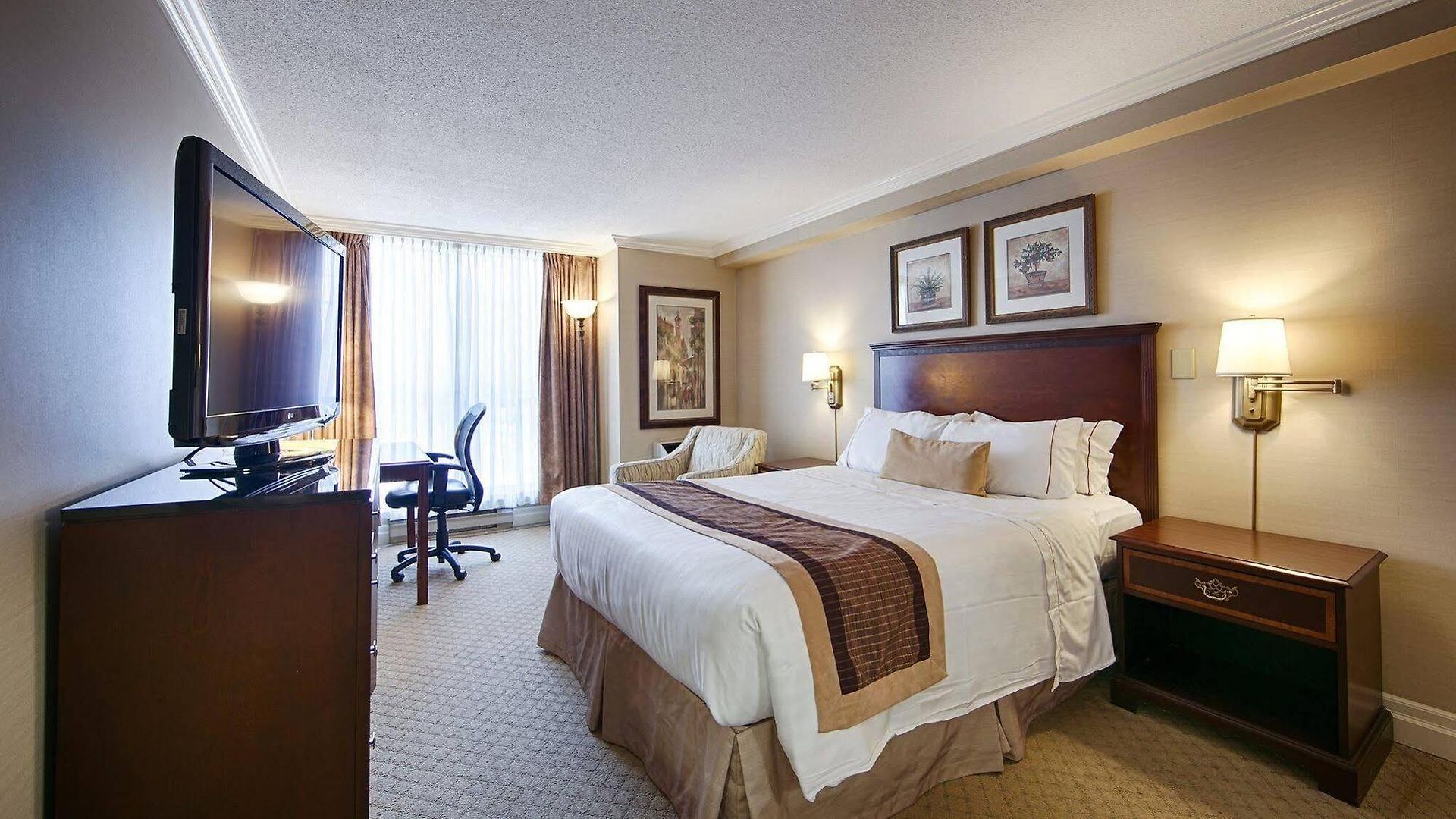 Hotel Western Downtown 3*