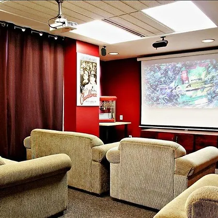 Aparthotel & Conference Centre - Downtown Ottawa
