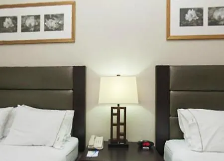 Hotel Express & Airport By Ihg 3*