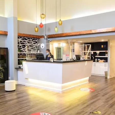 Days By Wyndham West Hotel 3*