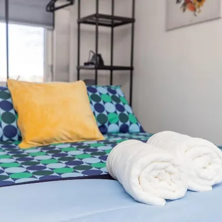 Apartment Prime Walk Location - Boutique 1br - Byward Market! *