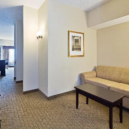 Hotel Express & Airport By Ihg