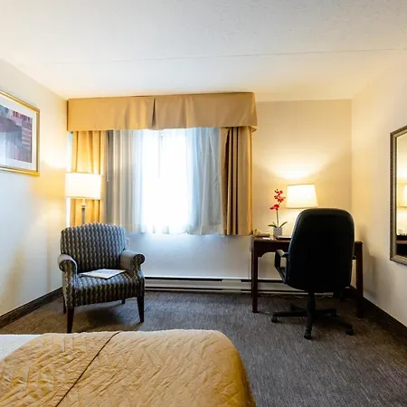 Travelodge By Wyndham East