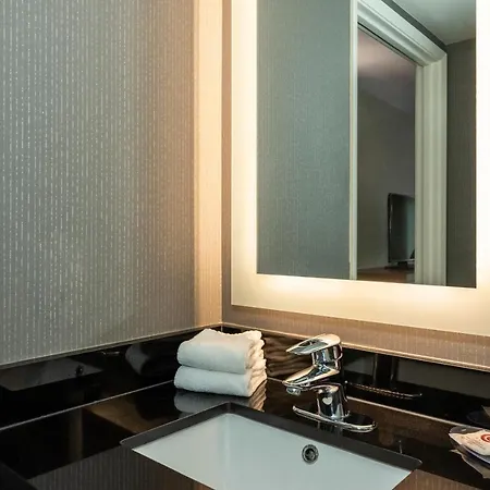 Comfort Kanata West Inn 4*