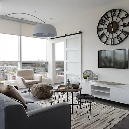 Liv Extended 4* Ottawa